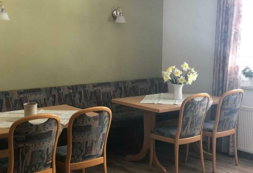 פנסיון Weingut Und Gästehaus Holger Alt