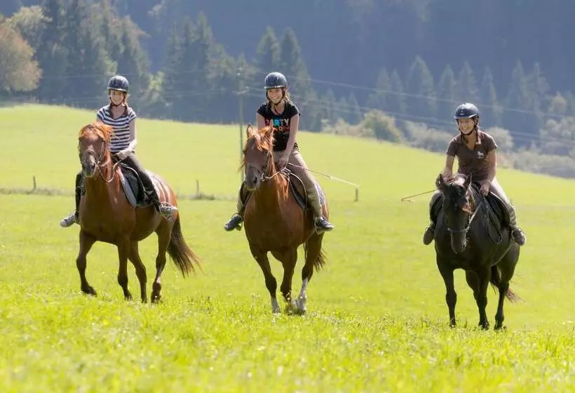 Familienhotel Petschnighof