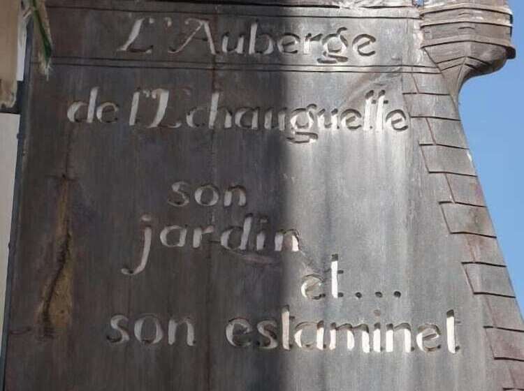 هتل Auberge De L Echauguette