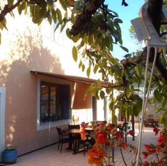 هتل Auberge De L Echauguette