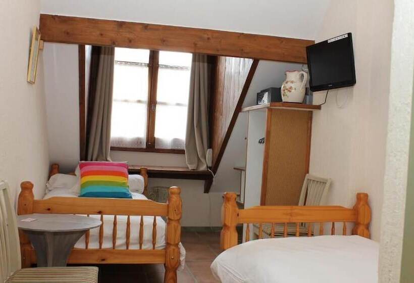 هتل Auberge De L Echauguette