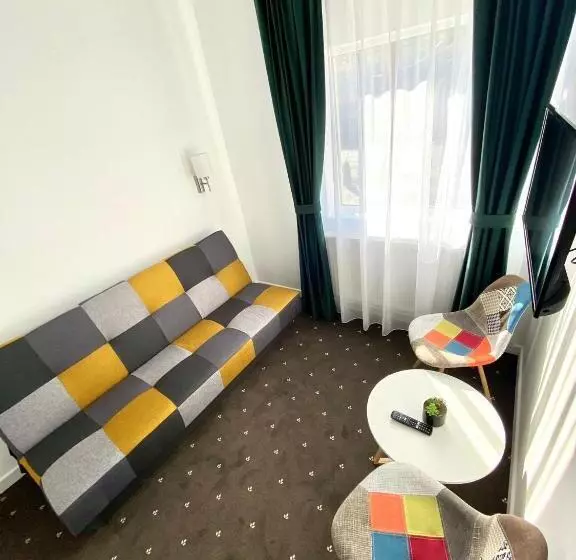 Hotelli Păunașul Codrilor