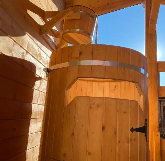 Hotelli Păunașul Codrilor