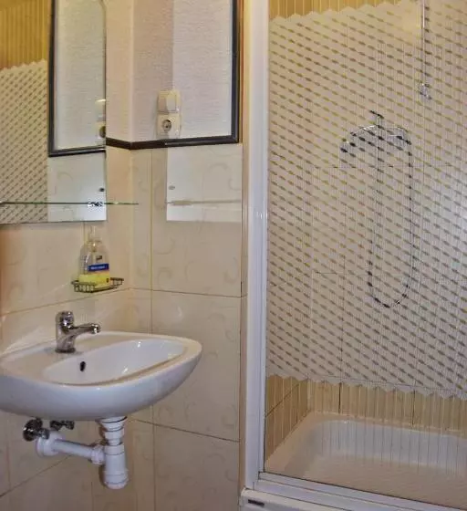 ペンション лісова казка