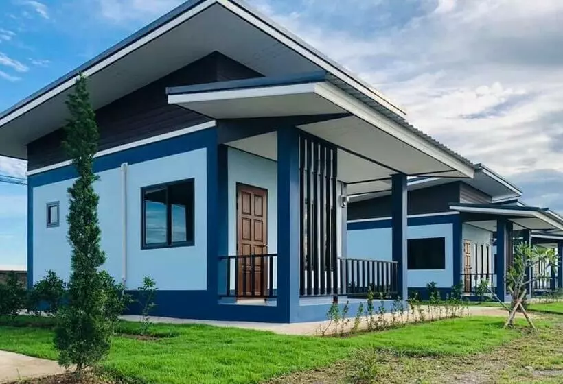 استراحتگاه บ้านนอกเมืองรีสอร์ต Baannokmueang