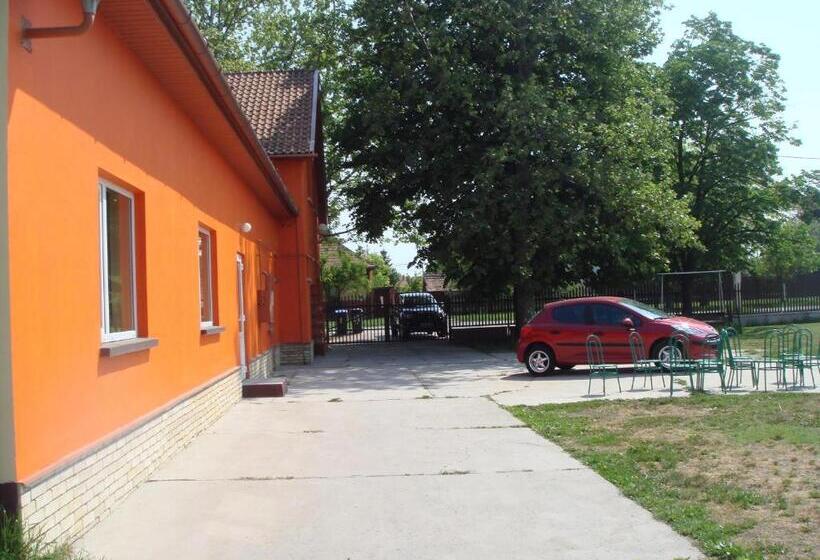 Bed and Breakfast Platán Panzió