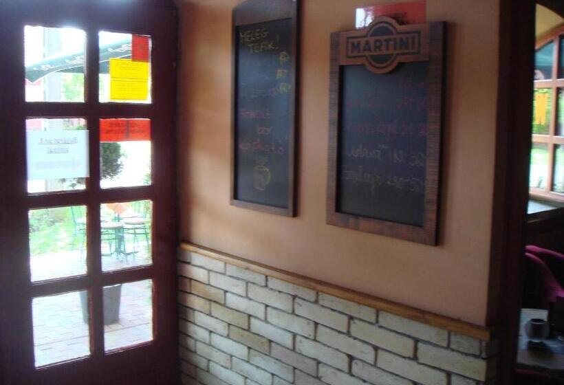 Bed and Breakfast Platán Panzió