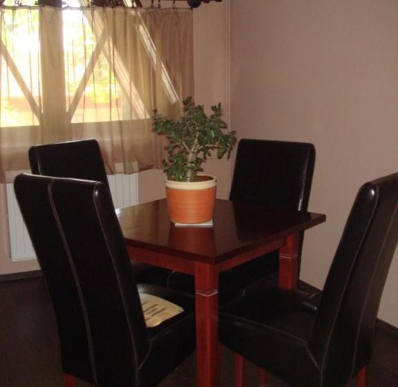 Bed and Breakfast Platán Panzió