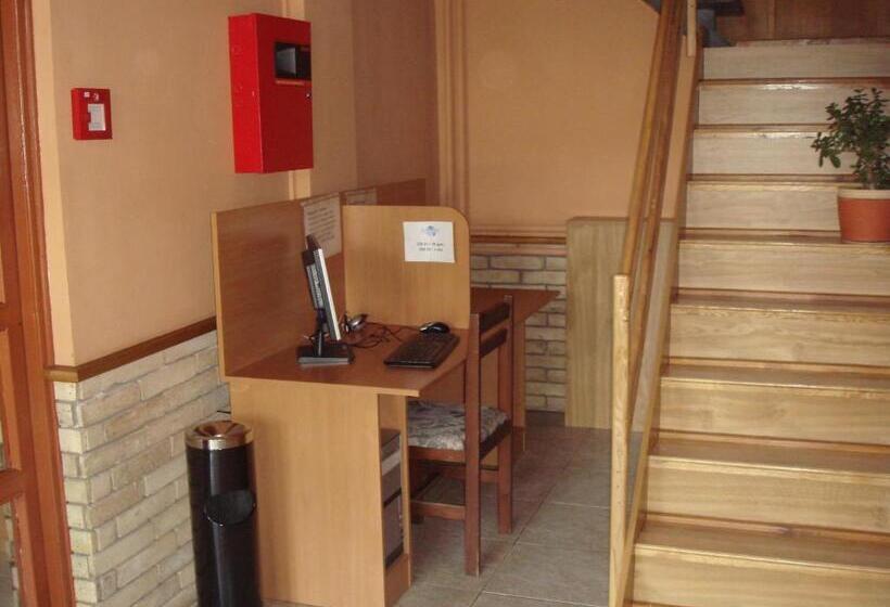 Bed and Breakfast Platán Panzió