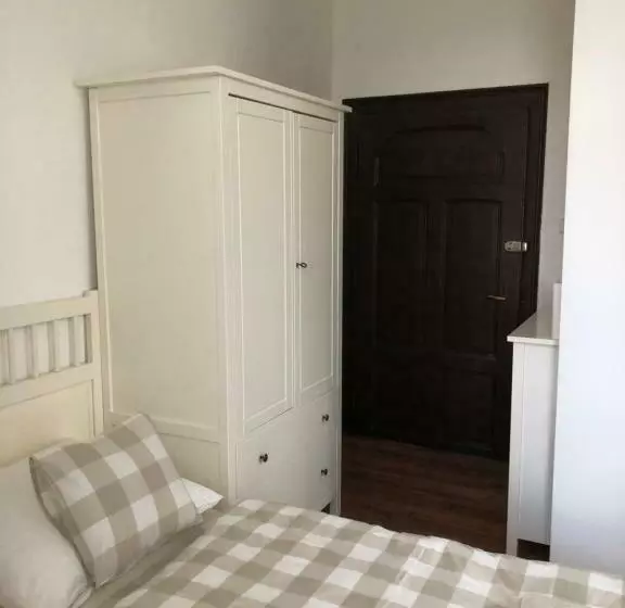 ホテル Penzion Vila E Landisch