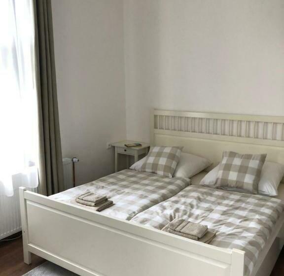 فندق Penzion Vila E Landisch