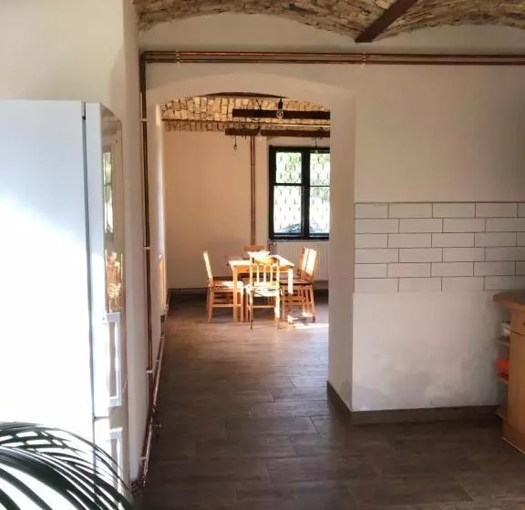 ホテル Penzion Vila E Landisch