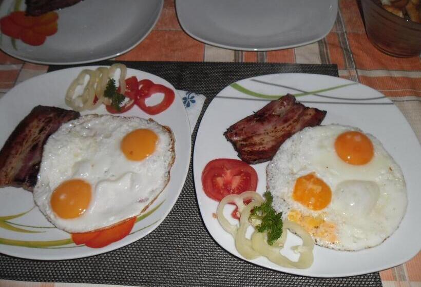 פנסיון Attila Vendégház Tápiószentmárton