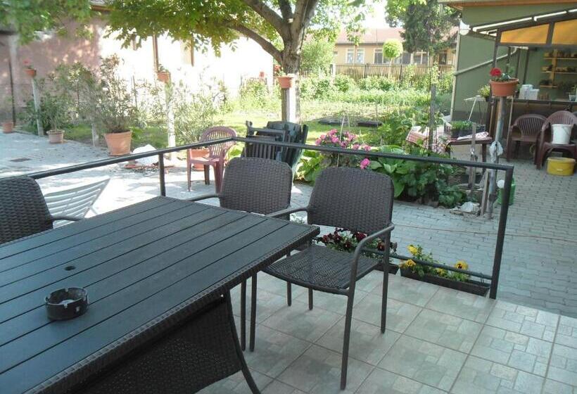 פנסיון Attila Vendégház Tápiószentmárton