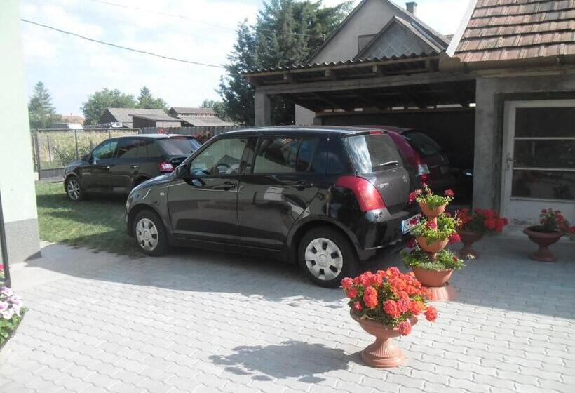 פנסיון Attila Vendégház Tápiószentmárton