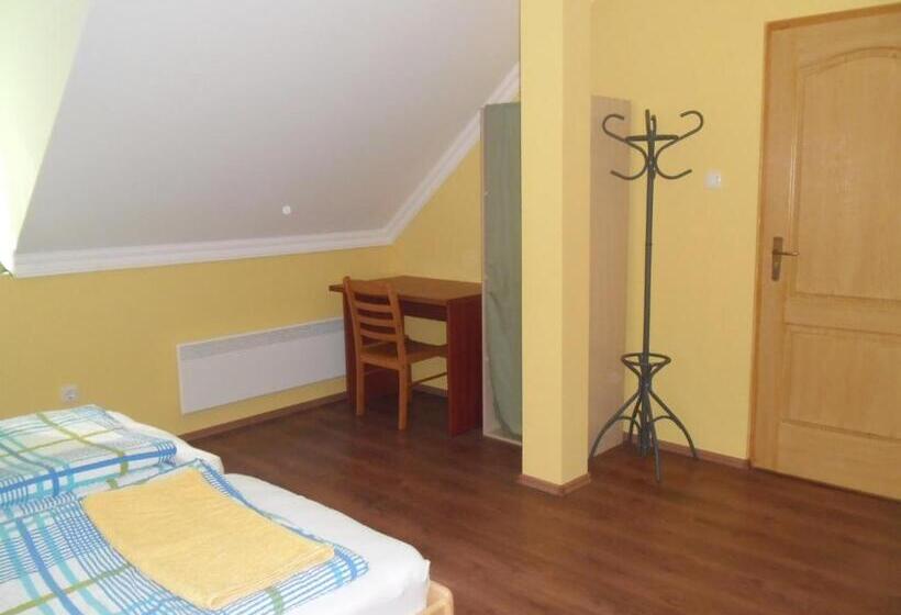 פנסיון Attila Vendégház Tápiószentmárton