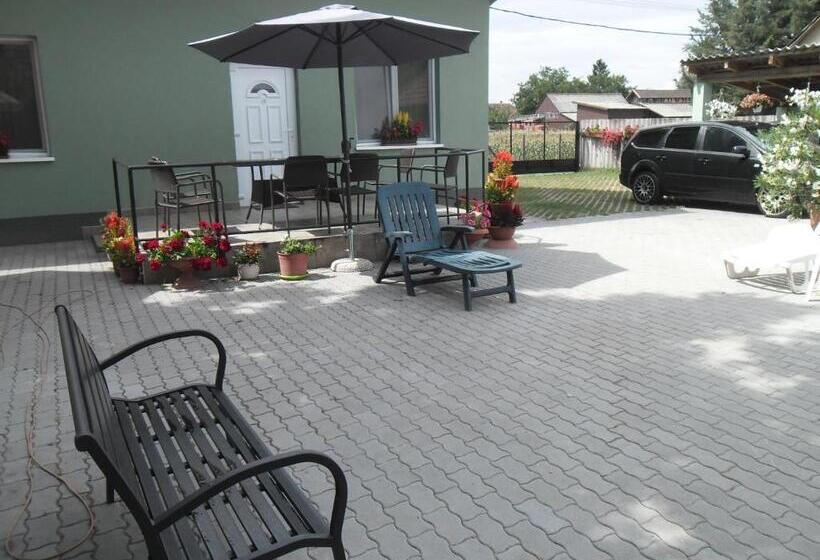 פנסיון Attila Vendégház Tápiószentmárton