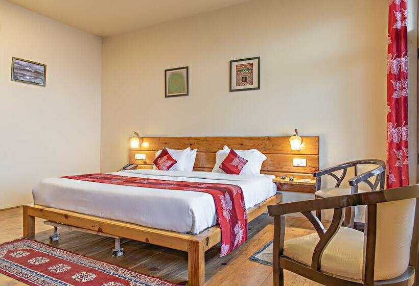 Hotel Echor  Yak And Yeti Ranikhet