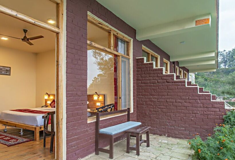 Hotel Echor  Yak And Yeti Ranikhet