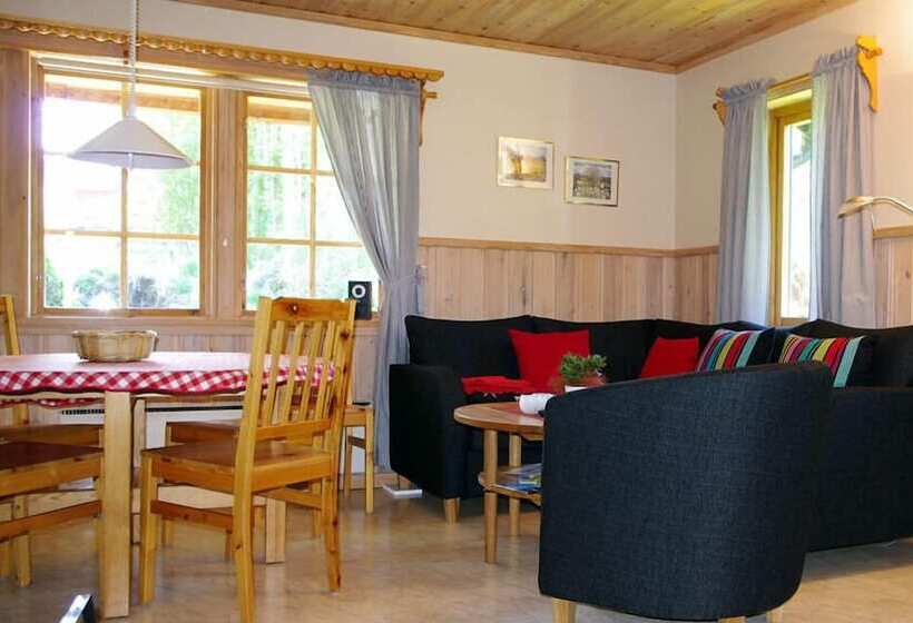 בית מלון כפרי Gesunda Gården