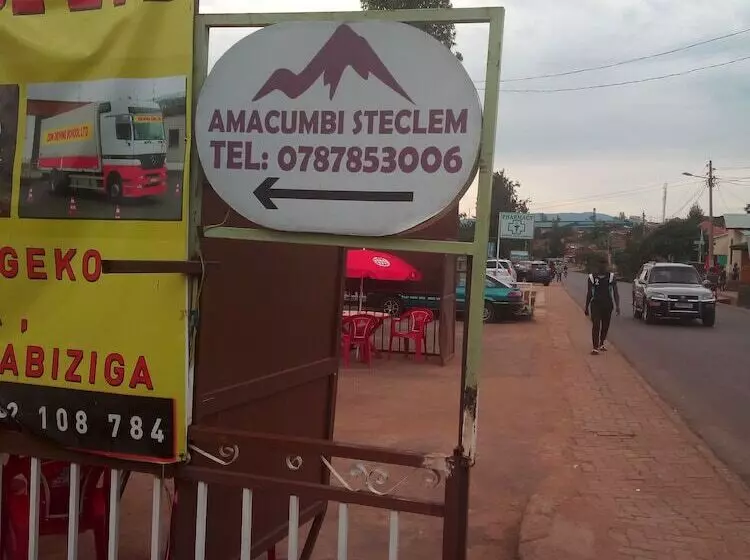 هتل Steclem Bed And Breakfast