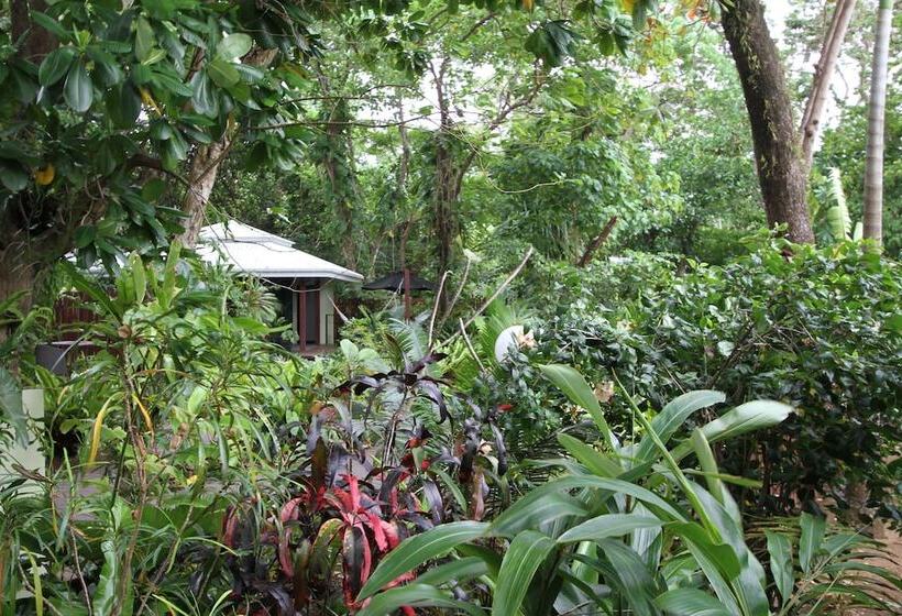 בית מלון כפרי Barrier Beach Resort