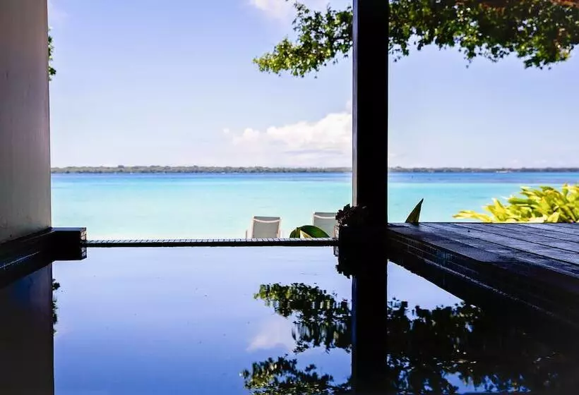 هتل Barrier Beach Resort