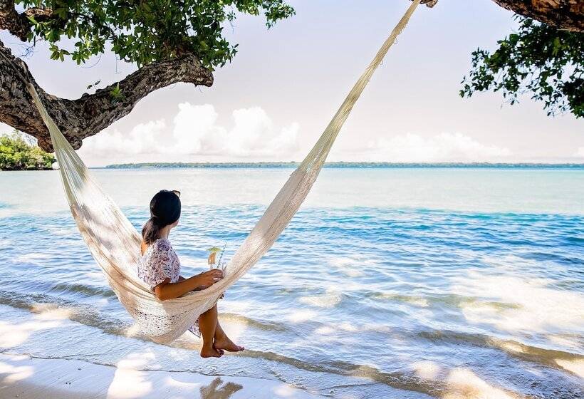 בית מלון כפרי Barrier Beach Resort