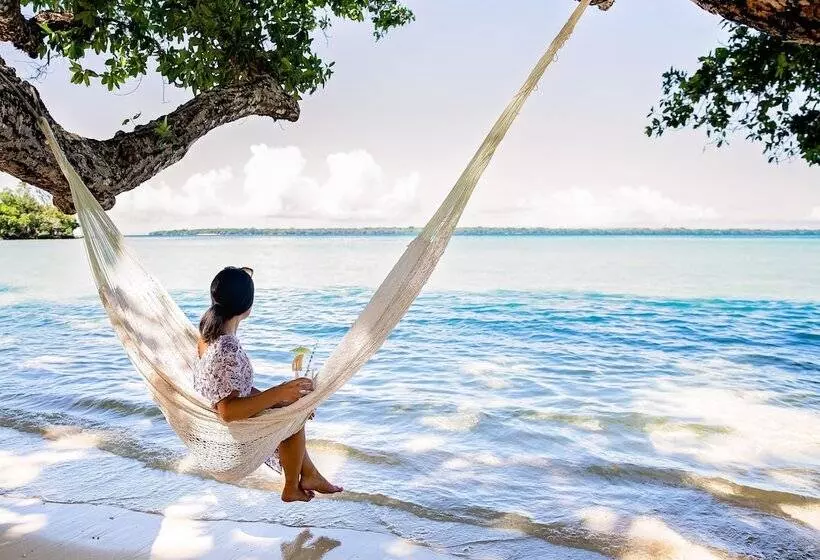 هتل Barrier Beach Resort