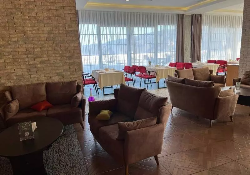 هتل Deluxe Park Qusar Resort & Spa