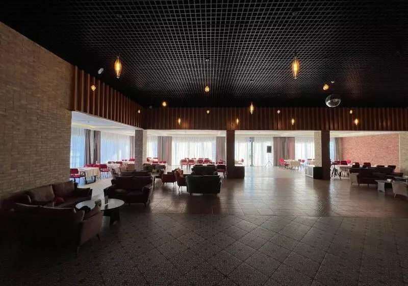 هتل Deluxe Park Qusar Resort & Spa