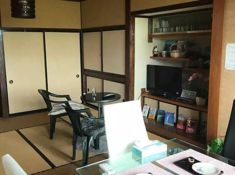 Hotelli Kizuna No Ie