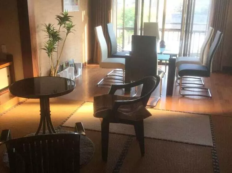 Hotelli Kizuna No Ie