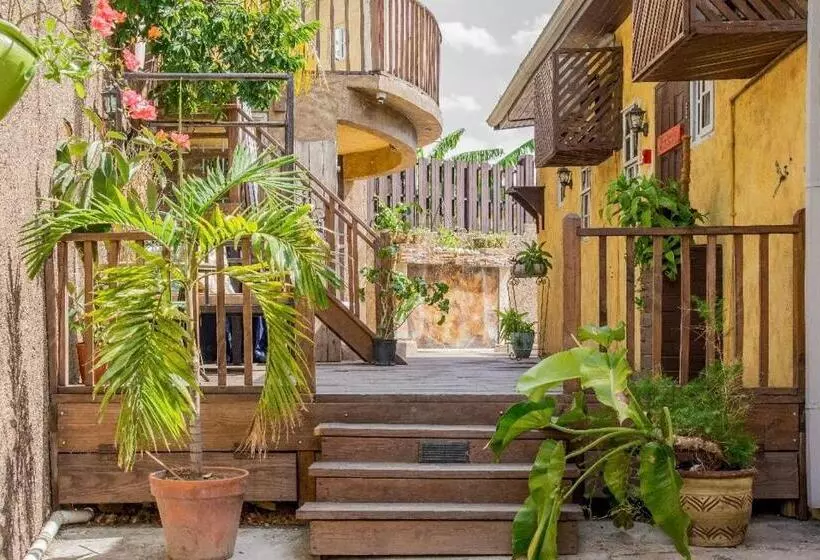 هتل One32 Guest House