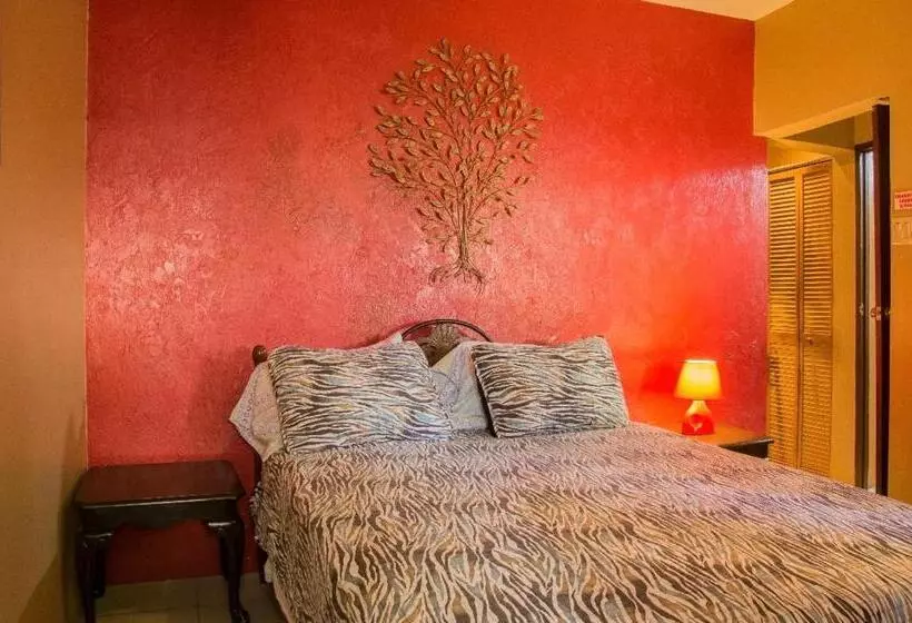 هتل One32 Guest House