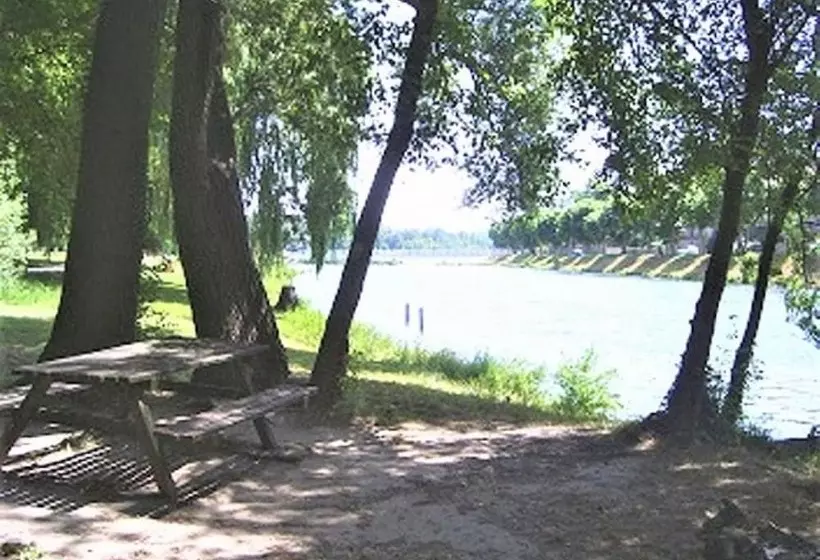 Hotelli Chambre D Hôtes Myosotis