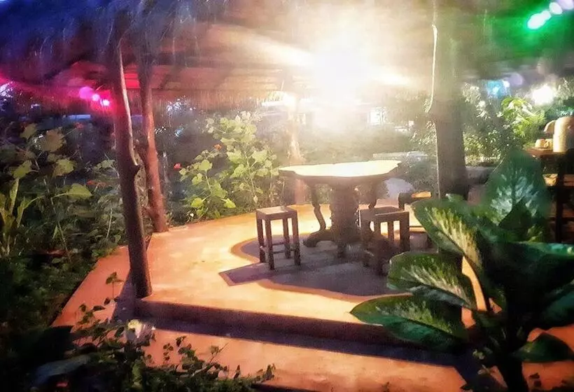 ホテル Chomnok Chommai Resort