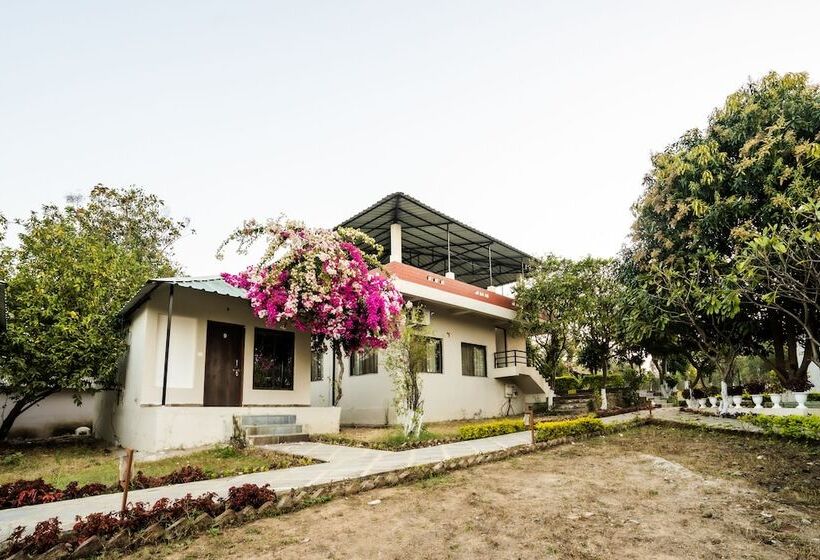 בית מלון כפרי Greenscape By Beyond Stay Madhai