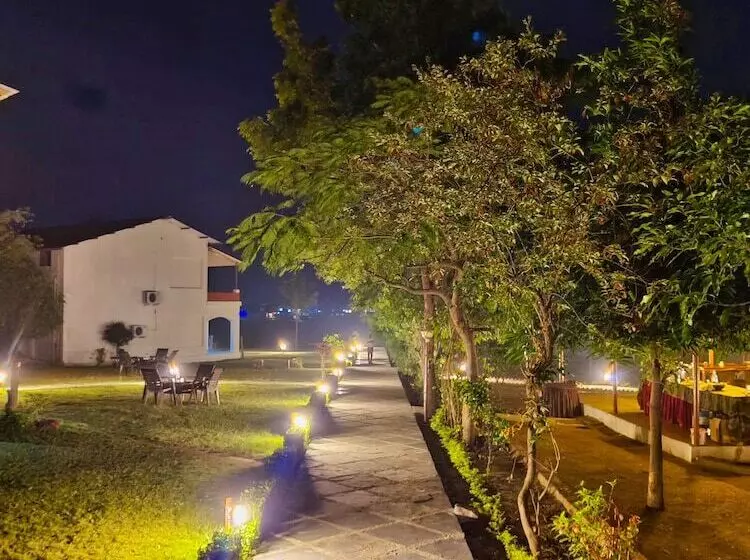 Hotelli Greenscape By Beyond Stay Madhai