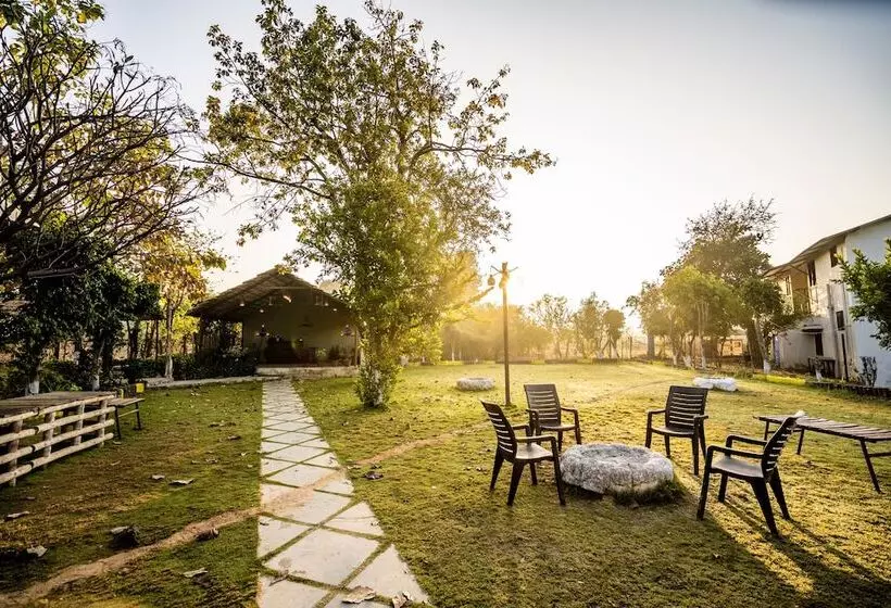 Hotelli Greenscape By Beyond Stay Madhai