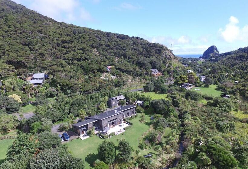 酒店 Piha Beachstay Accommodation
