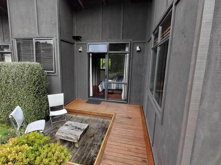 酒店 Piha Beachstay Accommodation