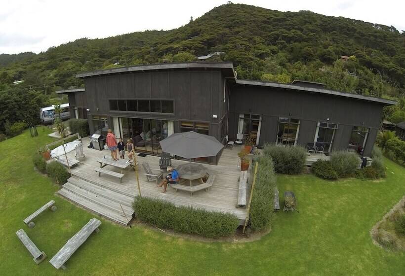 酒店 Piha Beachstay Accommodation
