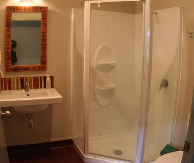 酒店 Piha Beachstay Accommodation