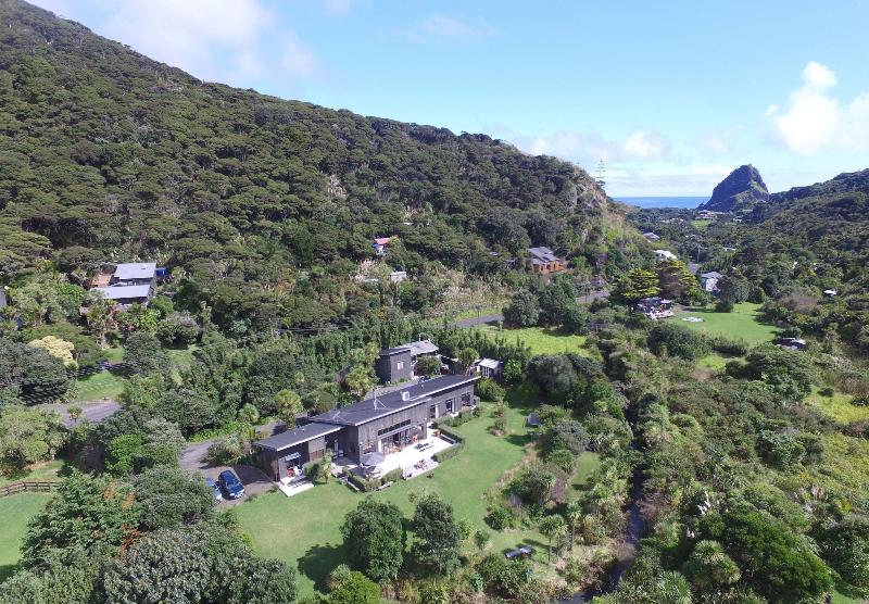 酒店 Piha Beachstay Accommodation