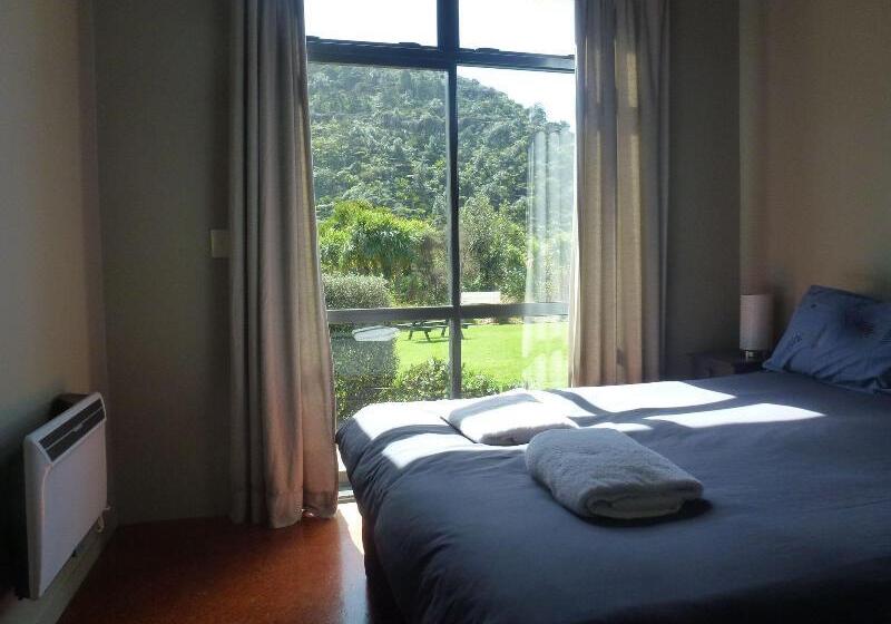酒店 Piha Beachstay Accommodation