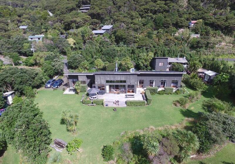 酒店 Piha Beachstay Accommodation