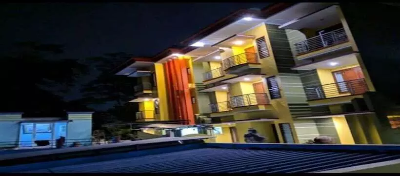 ホテル Villa Karsinem Pasuruan By Oyo Rooms