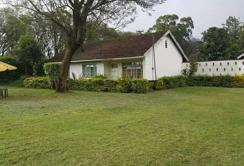 هتل Brian's House