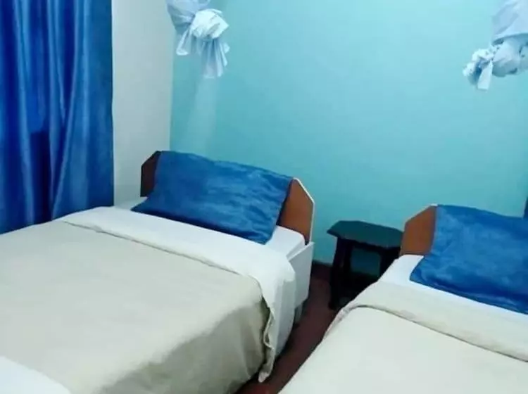 هتل Brian's House